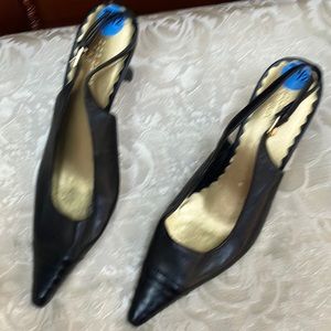 New black heel size 7.5